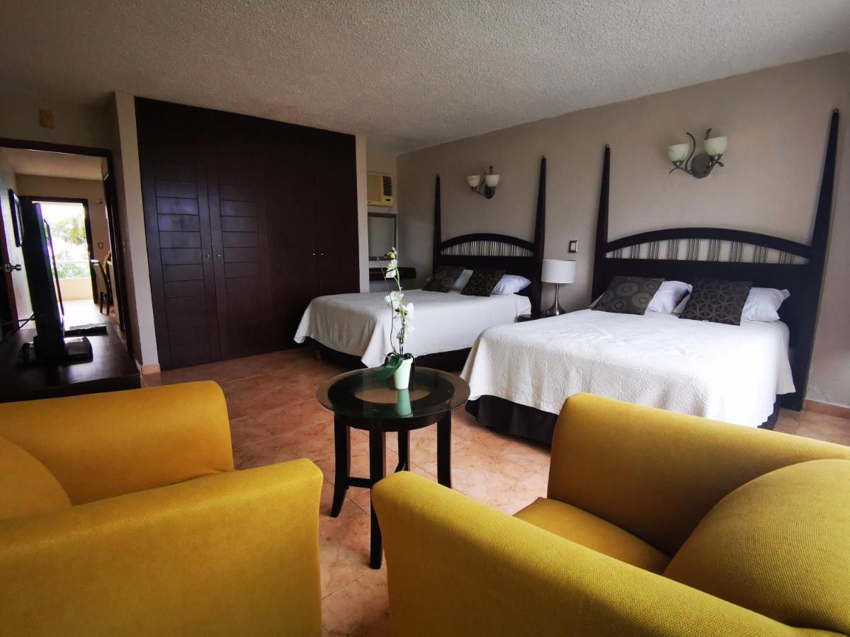 Brisas Beachfront Studios In Hotel Zone Cancún Exteriér fotografie