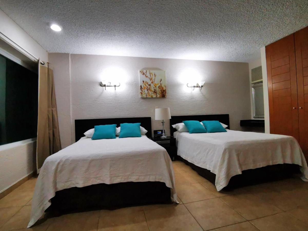 Brisas Beachfront Studios In Hotel Zone Cancún Exteriér fotografie